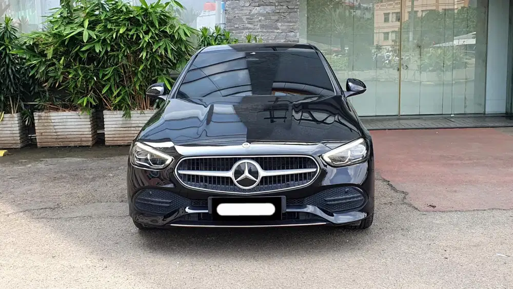 Km 8rb mercedes benz mercy c200 avantgarde line 2024 hitam