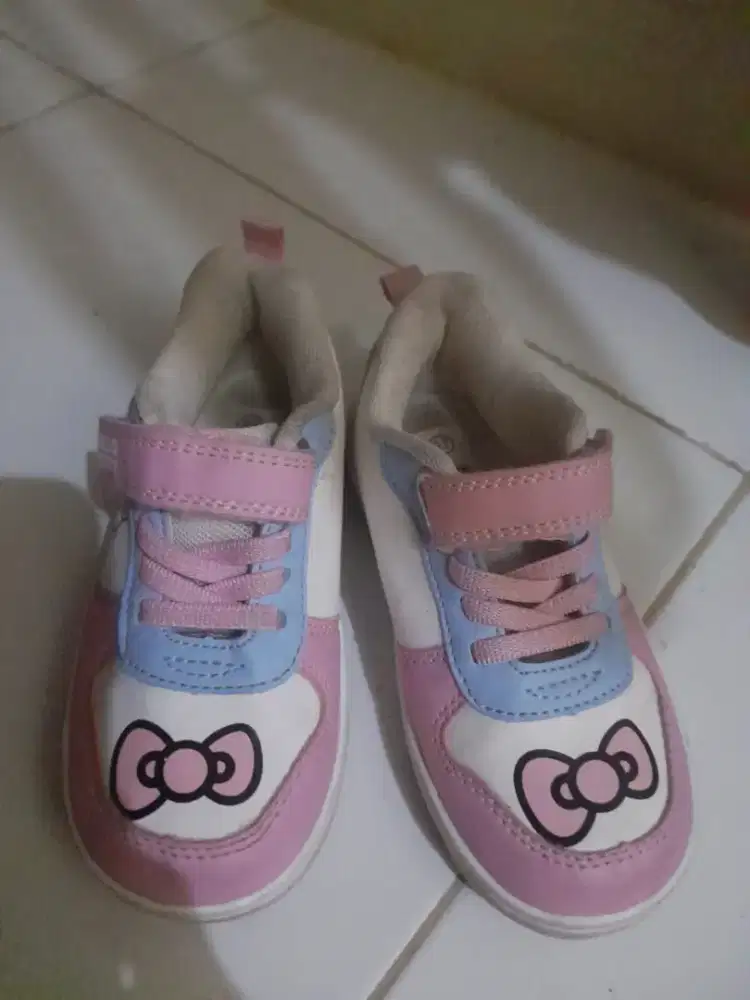 Spatu anak Sanrio Hello kitty size 27 (9)