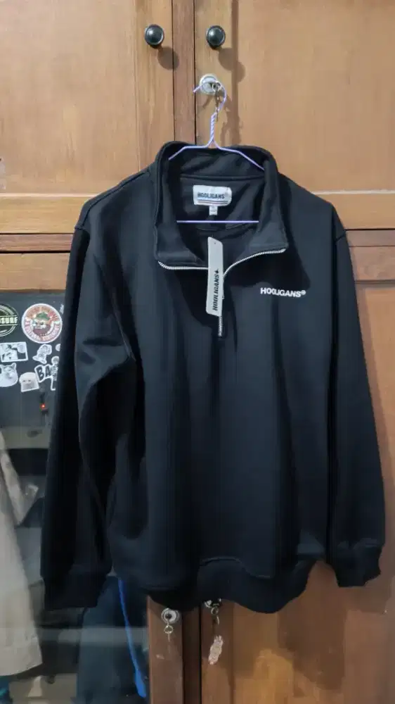 Sweater Crewneck Halfzip Hooligans