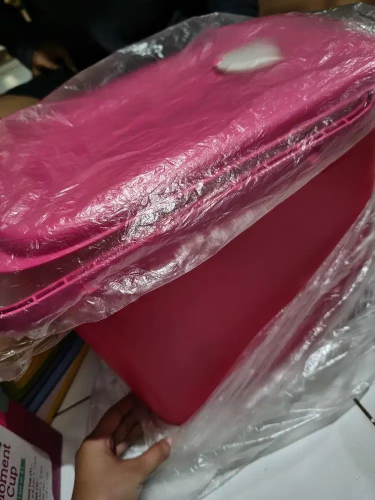 tempat sirup dan es lainnya tupperware original