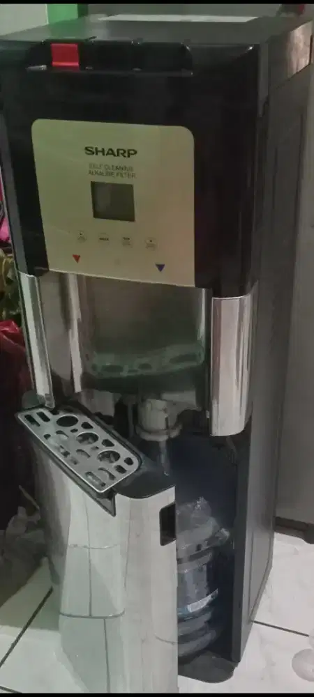 Dispenser galon bawah