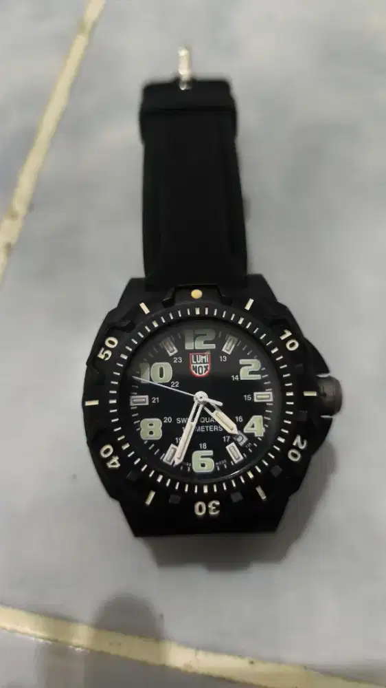 Luminox seri 00 original jam saja
