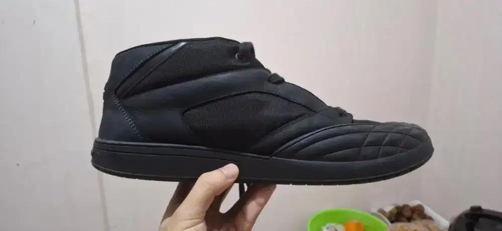 Bismillah Dijual Cepat Sepatu Merk 
Givenchy Second Original