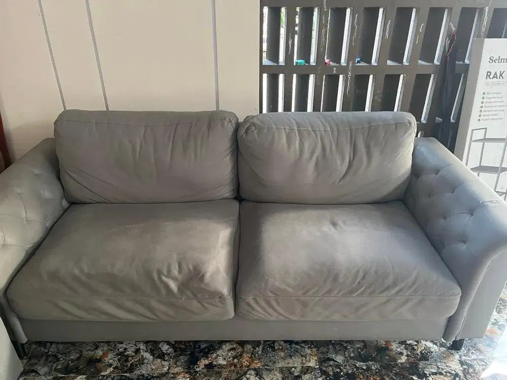 Sofa selma like new