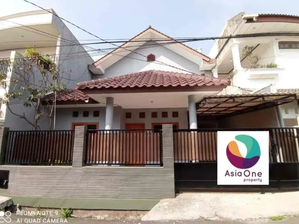 Disewakan Rumah 2 lantai Rapih di Rawamangun
