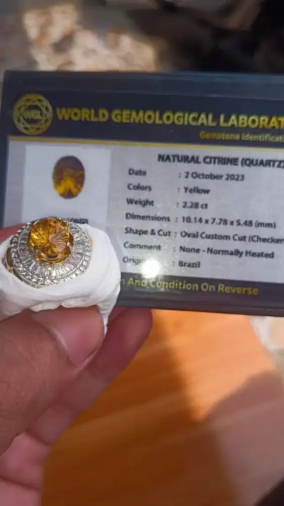 Batu permata citrine