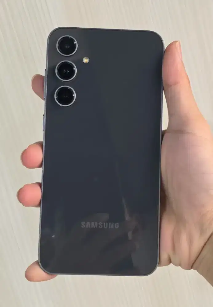 Samsung s25 fe 8/256 second like new garansi resmi Indonesia