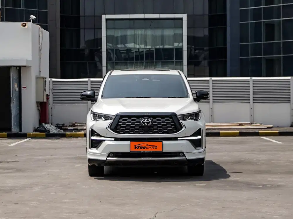 Toyota Zenix Q Hybrid Modelista 2023 Putih