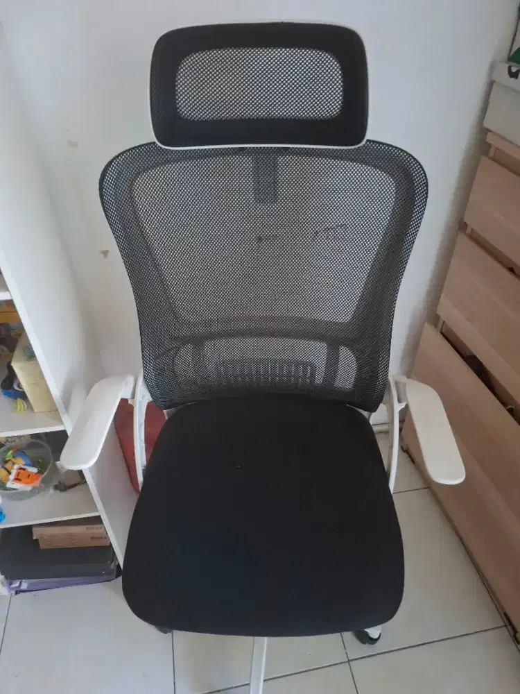 Kursi Kerja kantor ergonomis mesh - bekas terawat jarang dipakai