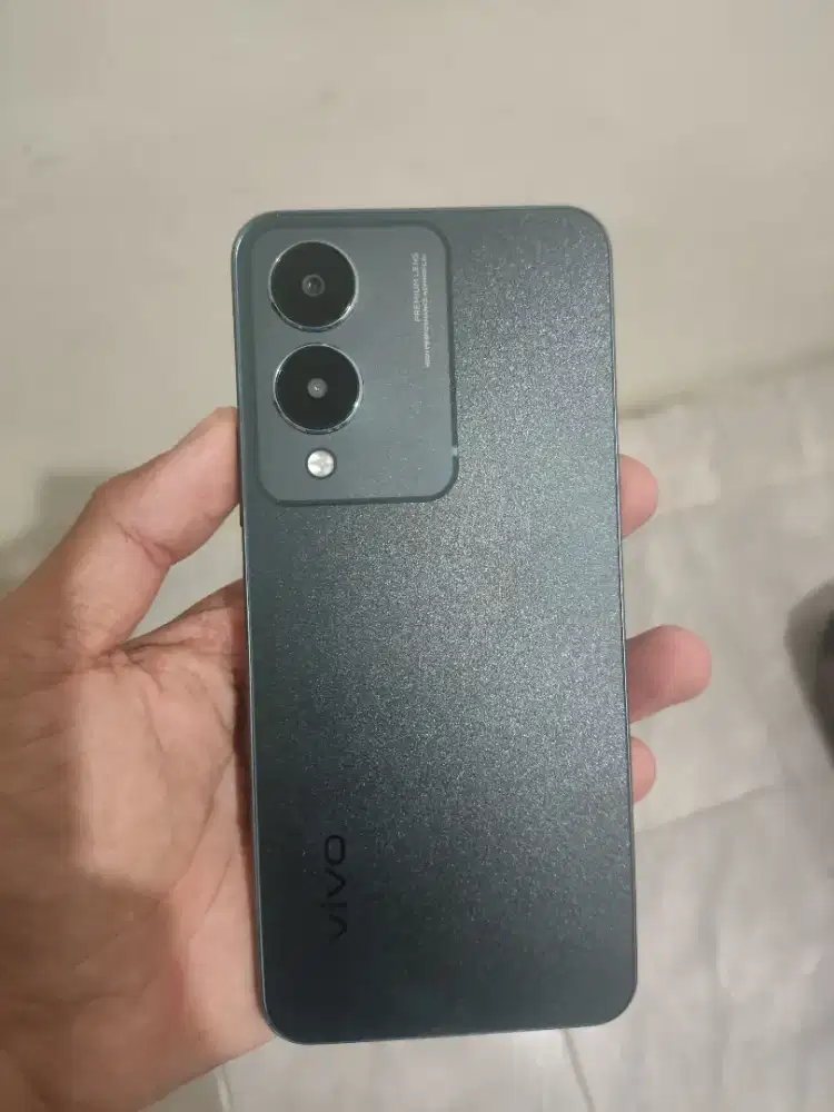 Vivo y17s 4/64 Android 15