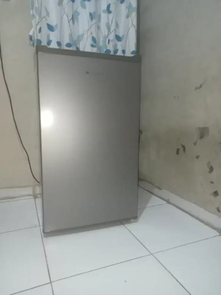 Kulkas hisense 1pintu