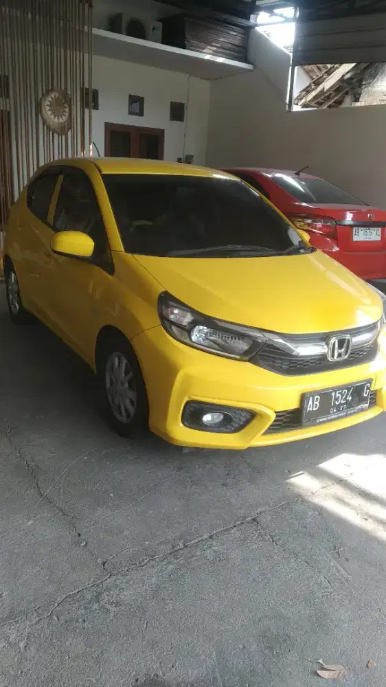Menerima lowongan pekerjaan sebagai Driver Profesional
