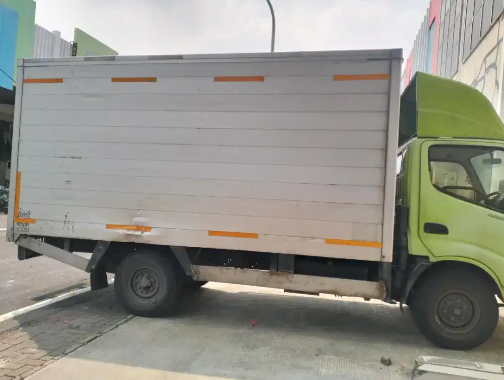 Dibutuhkan supir freelance harian