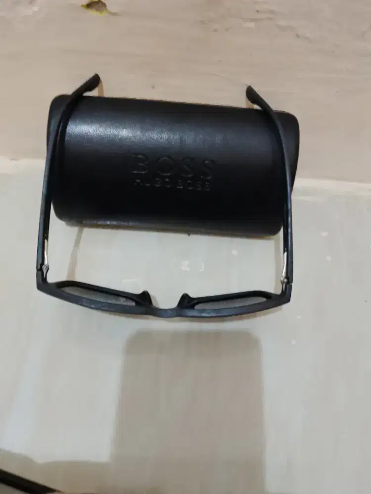 Jual kacamata Hugo boss