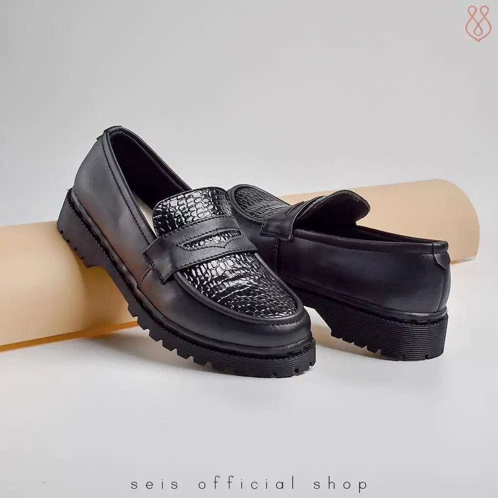 Sepatu Docmart Seis Wanita