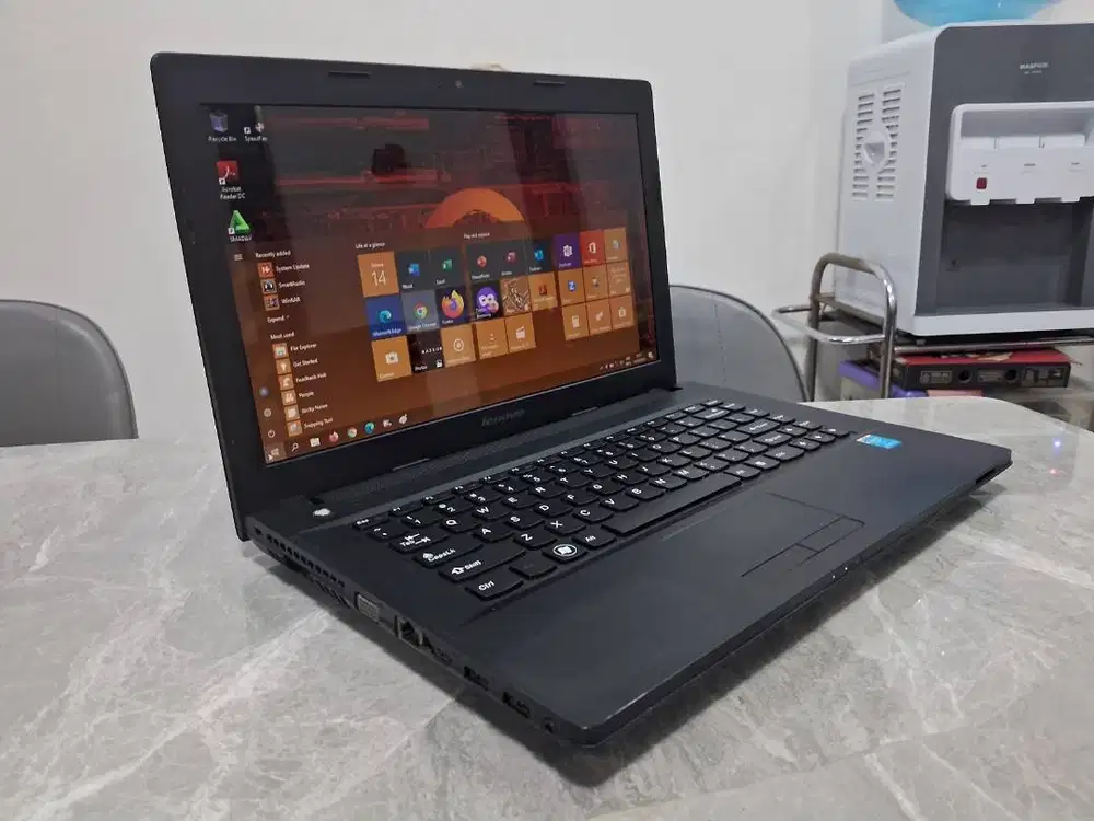 Laptop LENOVO i3 8GB VGA Dual Render SSD readyUp Normal Garansi