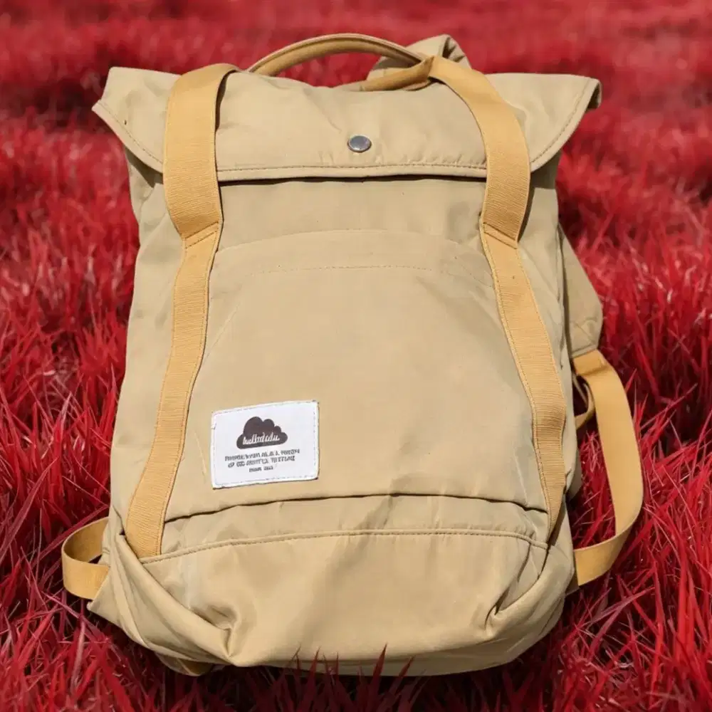Tas Nylon Backpack Hellolulu Seken