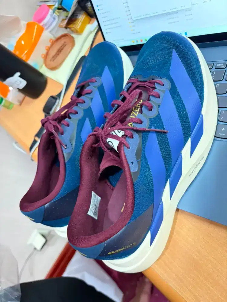 Dijual cepat sepatu adidas Adizero Evo SL