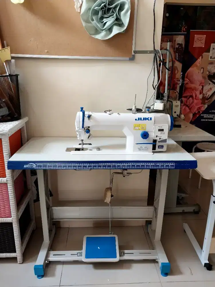 MESIN JAHIT INDUSTRI JUKI DDL - 9000 Kondisi Siap pakai