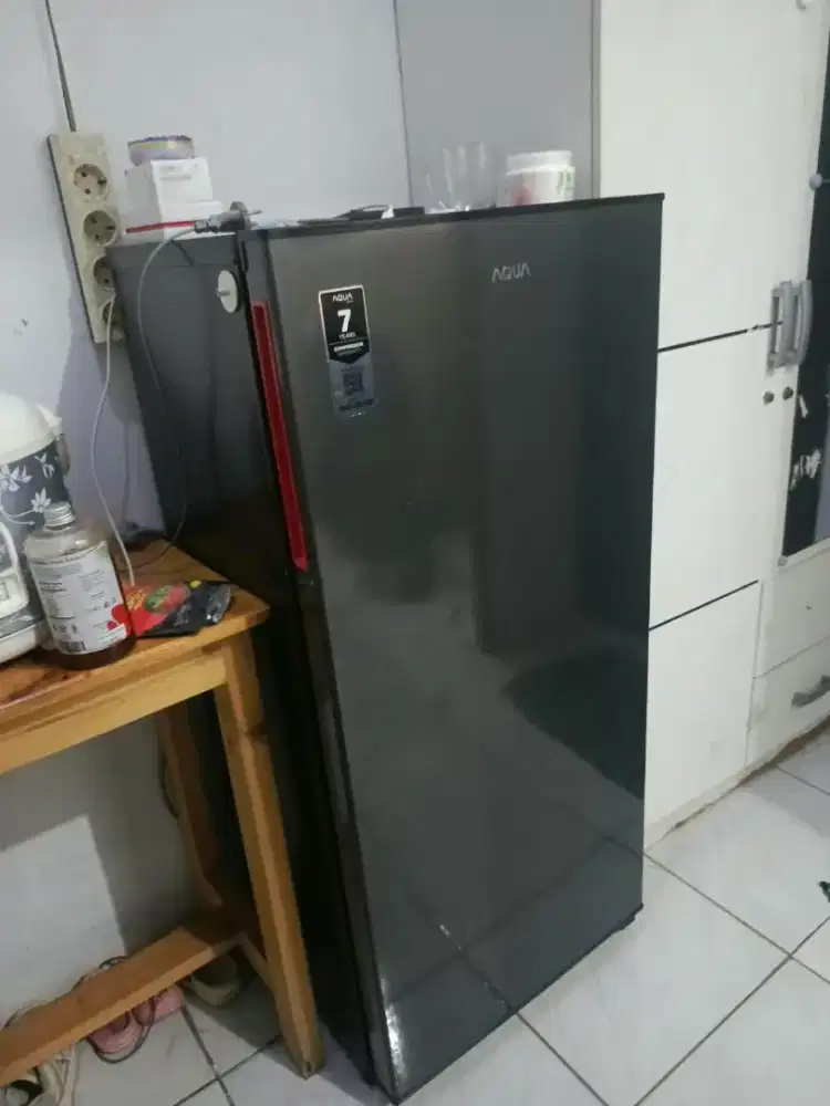 Kulkas Aqua 1 pintu