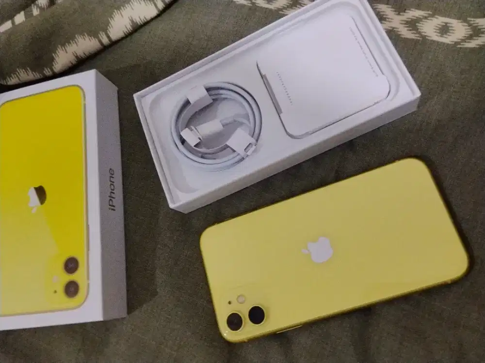 Iphone 11 128gb aduhai mulus