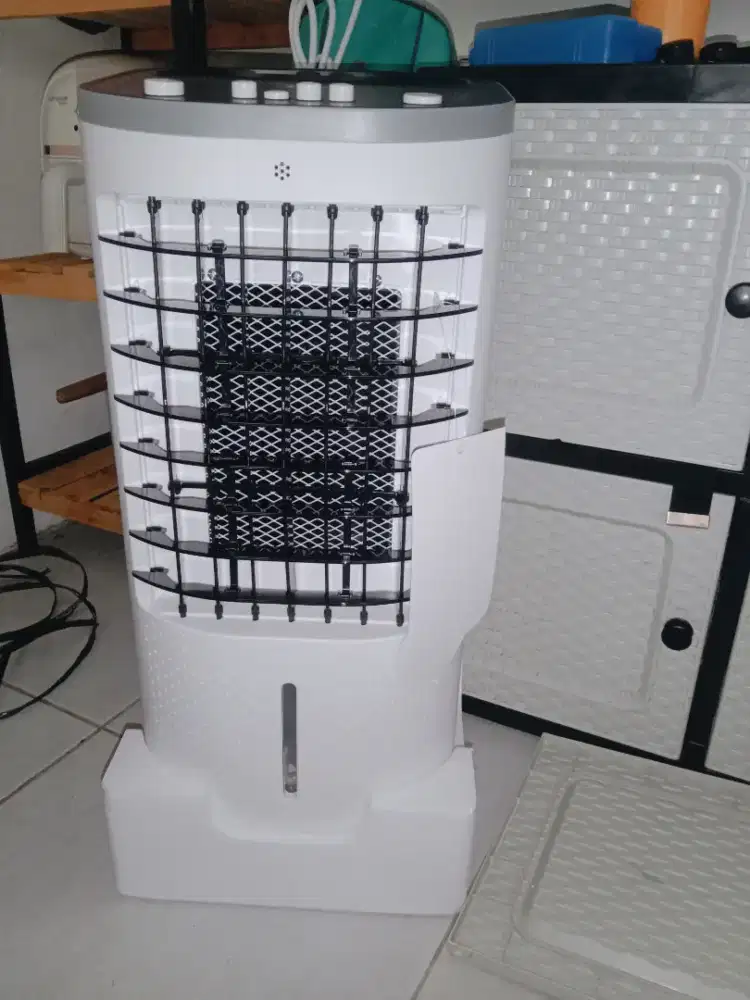 Midea cooler air