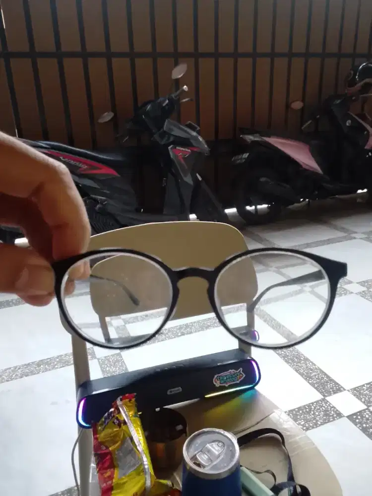 Kacamata B memory bekas