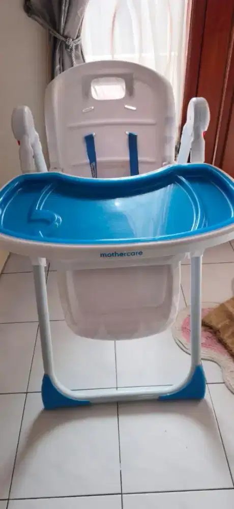 Tempat makan bayi mothercare