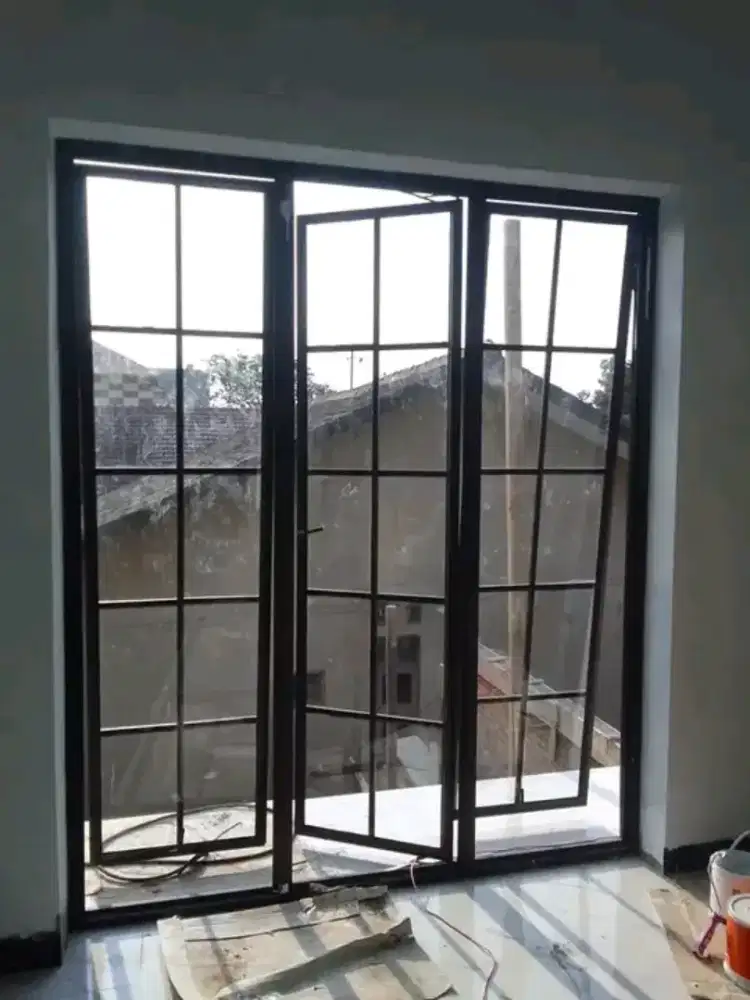 Aneka pintu kaca dan sekat kaca