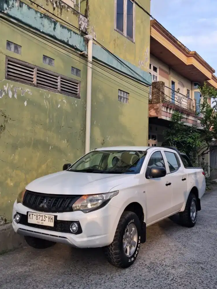 Double cabin triton hdx 4x4 th 2018