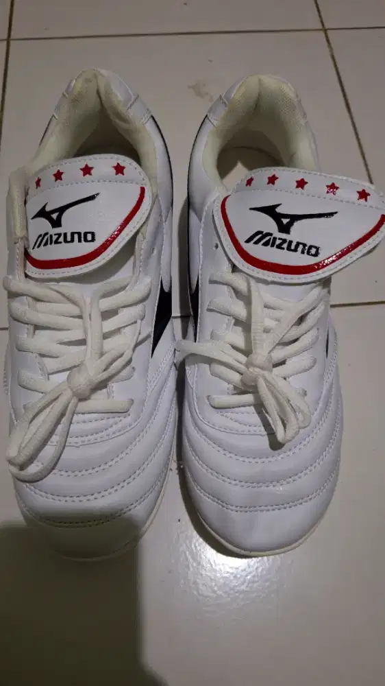 Sepatu mini socer