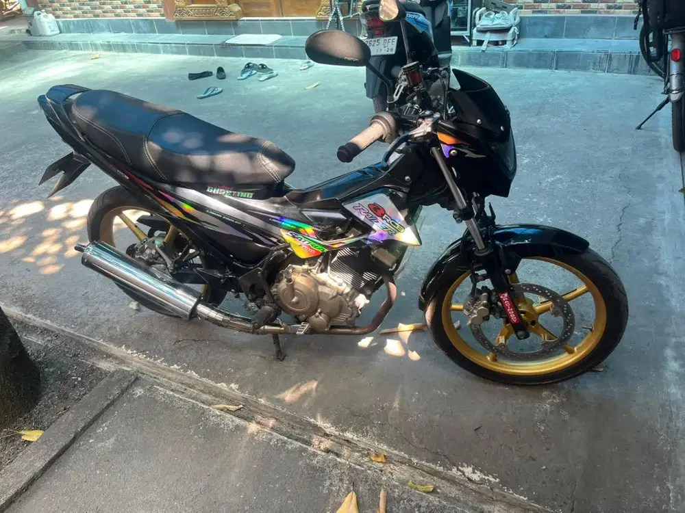 Motor suzuki satria fu 150 scd2