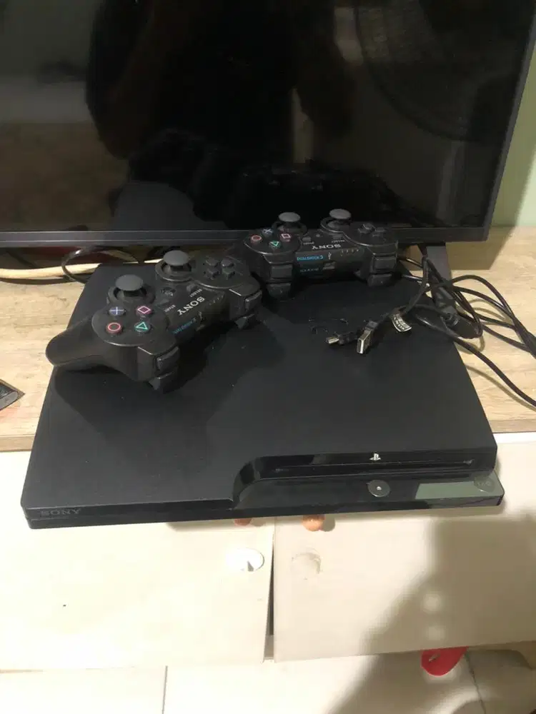 PS3 Slim 500GB Seri 25 Fullset + 2 Stick + Garansi