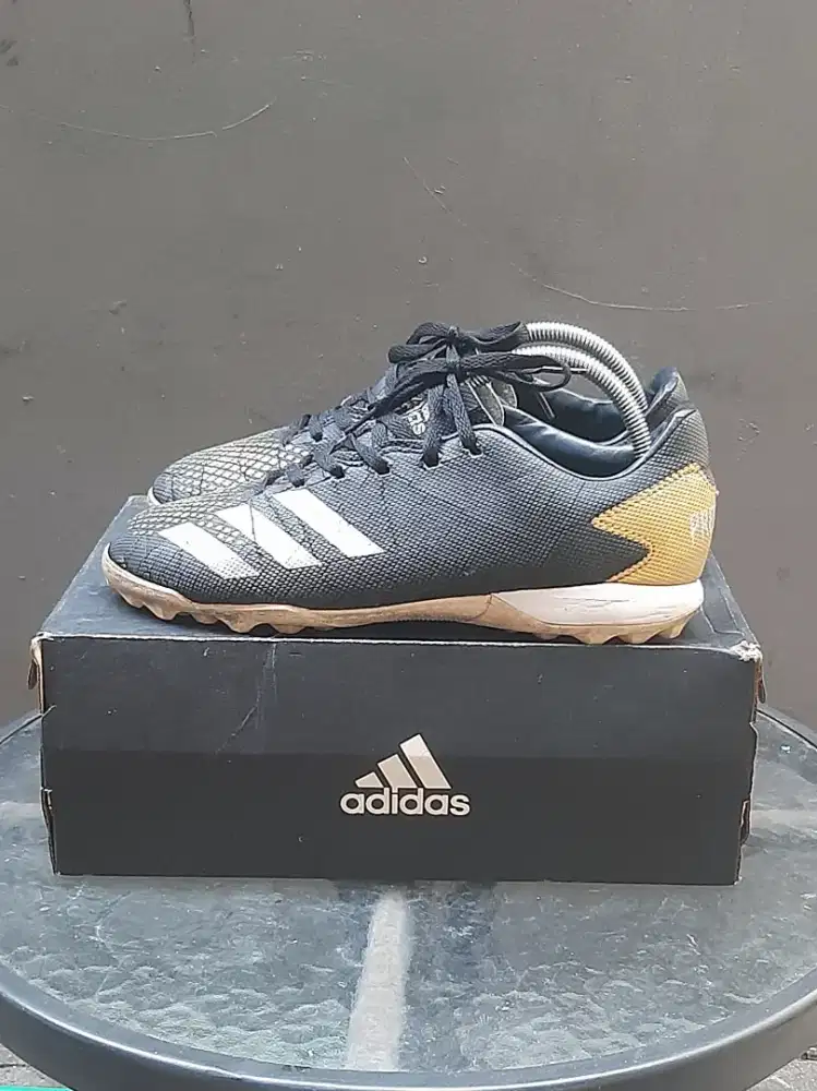 Sepatu futsal/mini soccer adidas predator sz 44