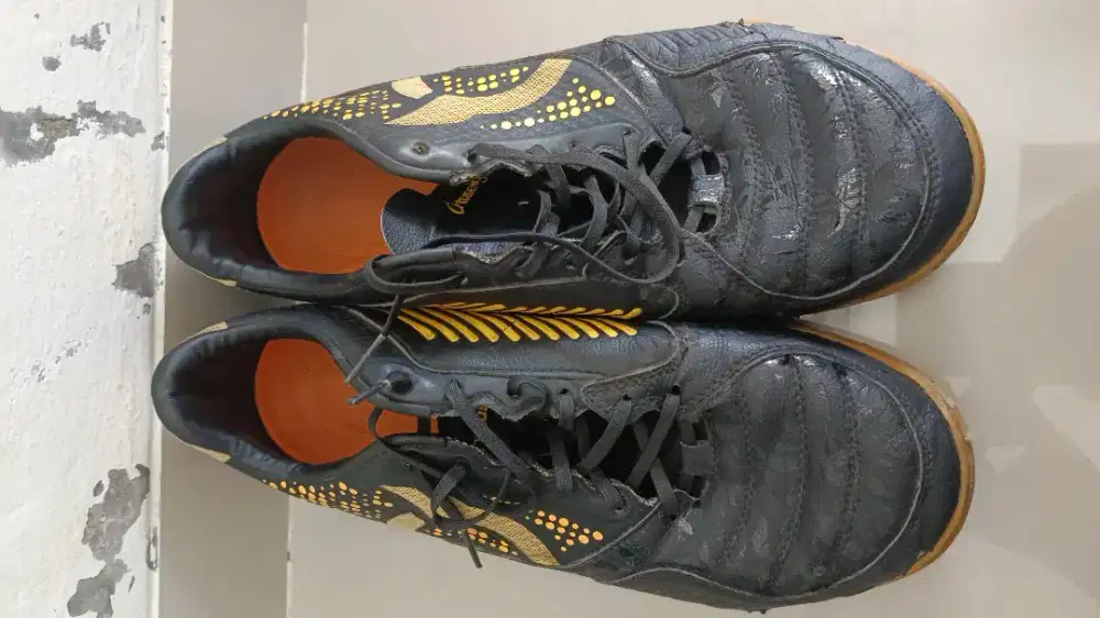 Sepatu futsal Ortuseight Jogosala Crusher size 43