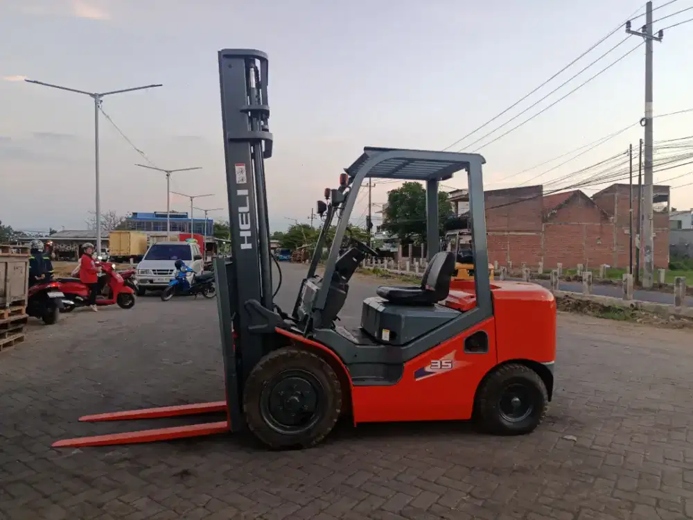 Forklifts Diesel 3,5ton boom 4,5mtr