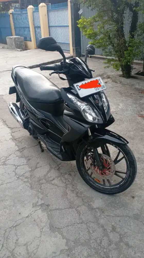 Suzuki Skywave kumplit