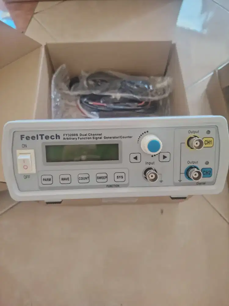 function signal generator FY3200S