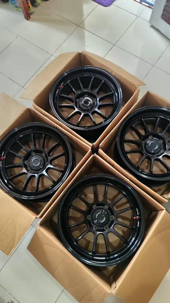 Lenso venom R18