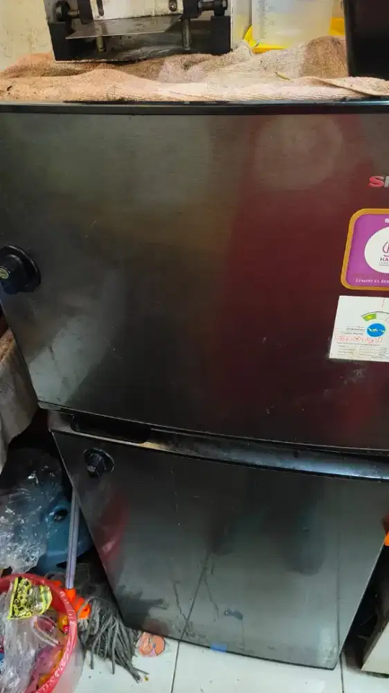 Kulkas sharp 2pintu