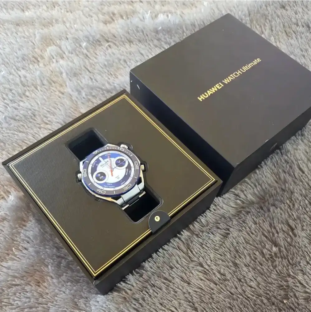 Huawei watch Ultimate like new