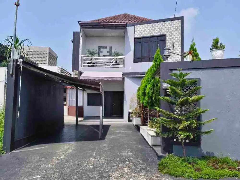 DIJUAL RUMAH BESAR + 9 UNIT KONTRAKAN, LENGKAP MINI POOL, HOME THEATRE, MUSHOLA & RUANG FITNESS