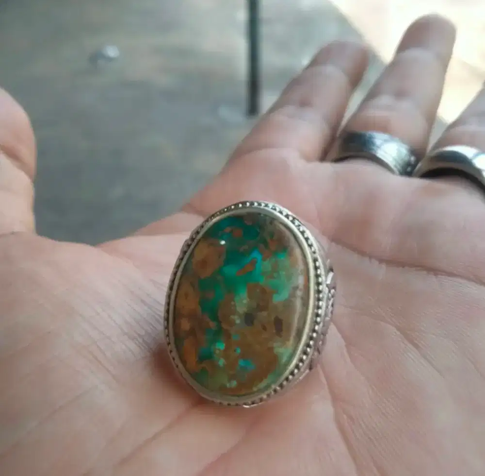 Batu pirus Persia urat elas lawasan