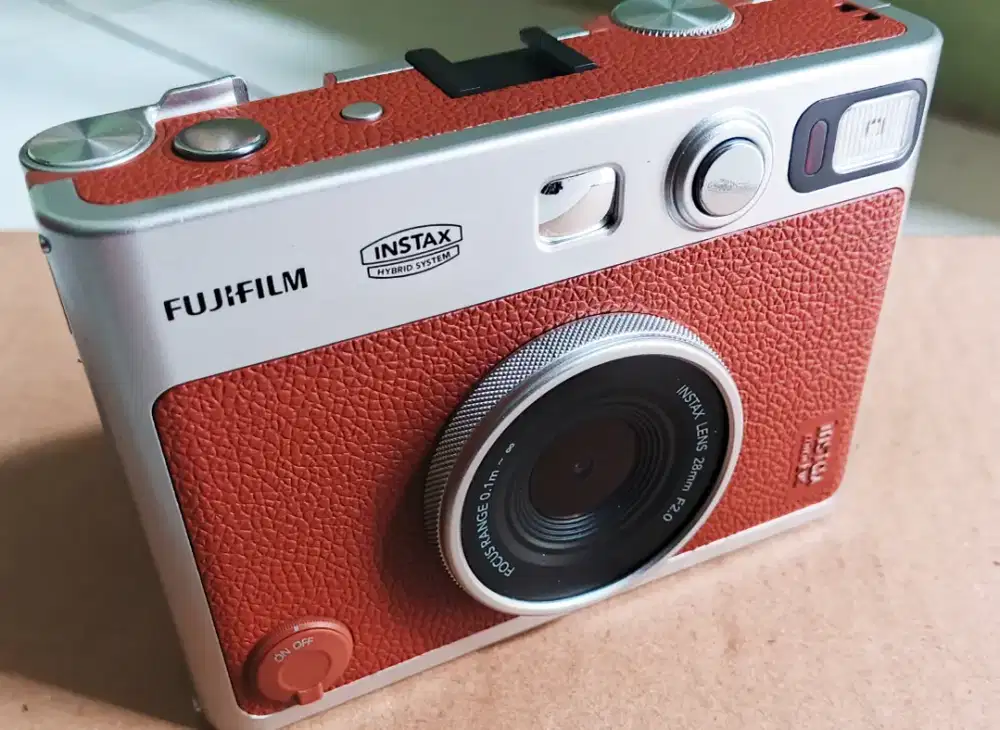 JUAL CEPAT!!! Kamera FujiFilm InstaX mini EVO brown/silver 2023