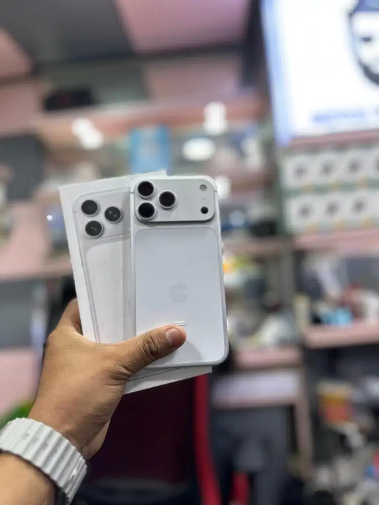 Iphone 17 Promax 256Gb Ibox 1 Bulan pakai fullset ori likenew CC 30X