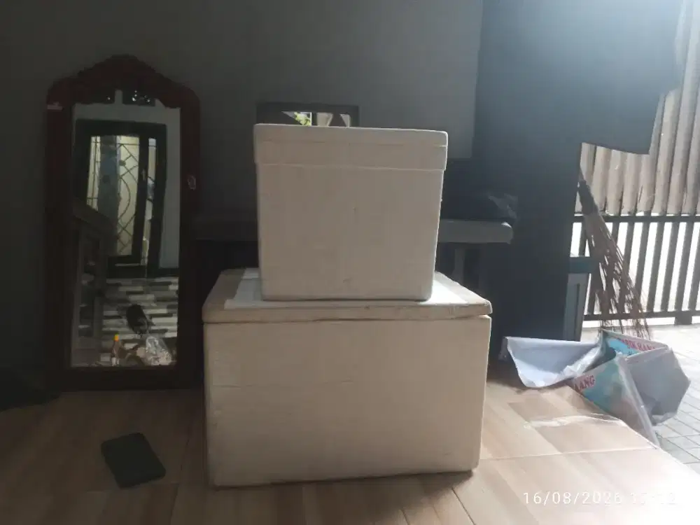 Styrofoam box bekas