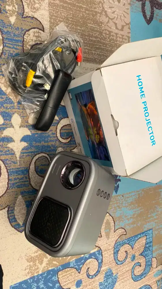 Proyektor android lumens 3000