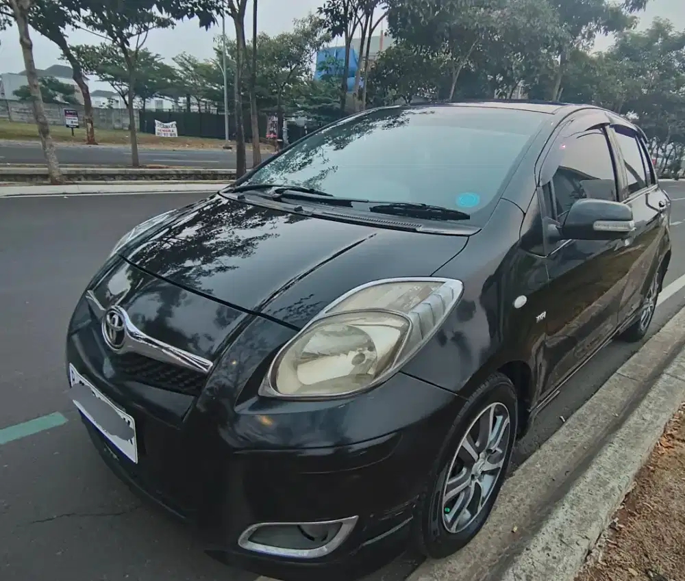 Yaris Bakpao 2010 E. MT