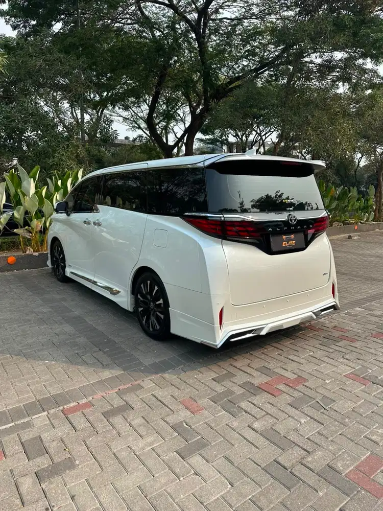 Toyota Alphard 2.5 Hybrid Modellista 2025 Bergaransi