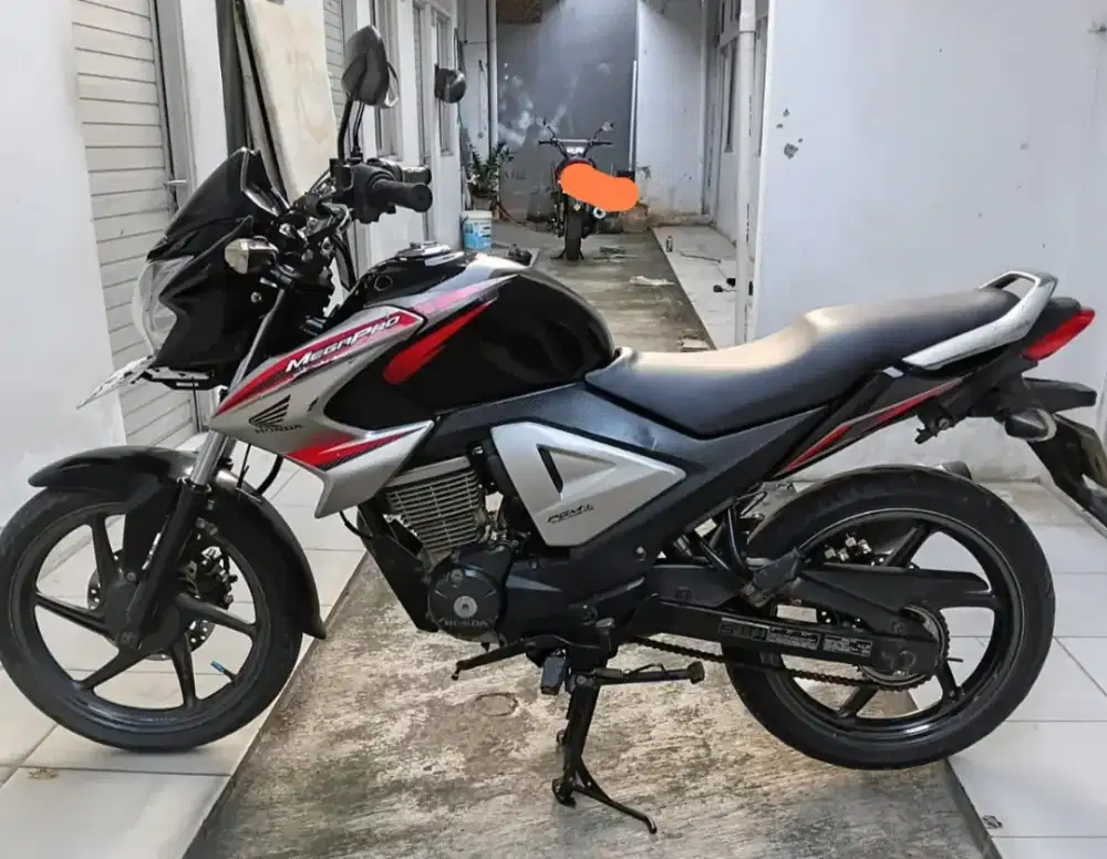 Dijual Honda New MegaPro FI 150cc 2014